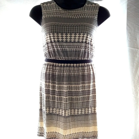 LOFT Dresses & Skirts - 𝅺ANN Taylor Comfortable Dress EUC ❤️